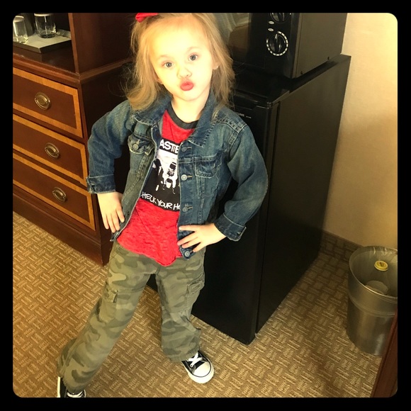 Meet your Posher, Amy - Picture 1 of 1